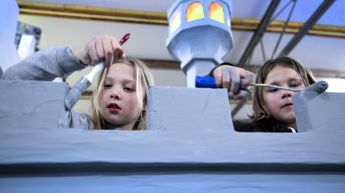 Jongeren klussen steeds minder vaak: ‘Loodgieter kan meer verdienen dan advocaat’