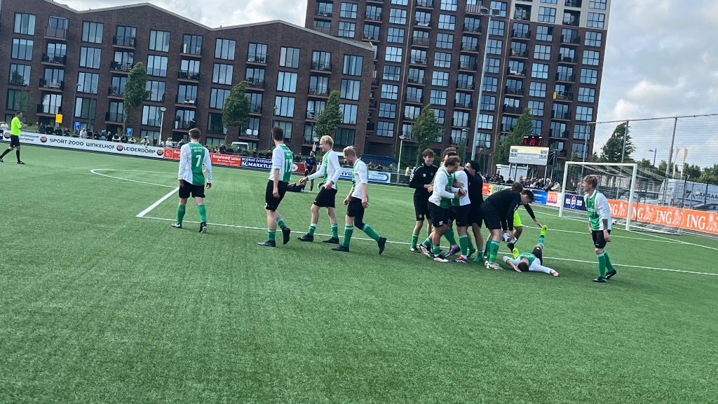 LIVEBLOG | Woubrugge promoveert naar de 4e Klasse! Lees hier ons liveblog terug