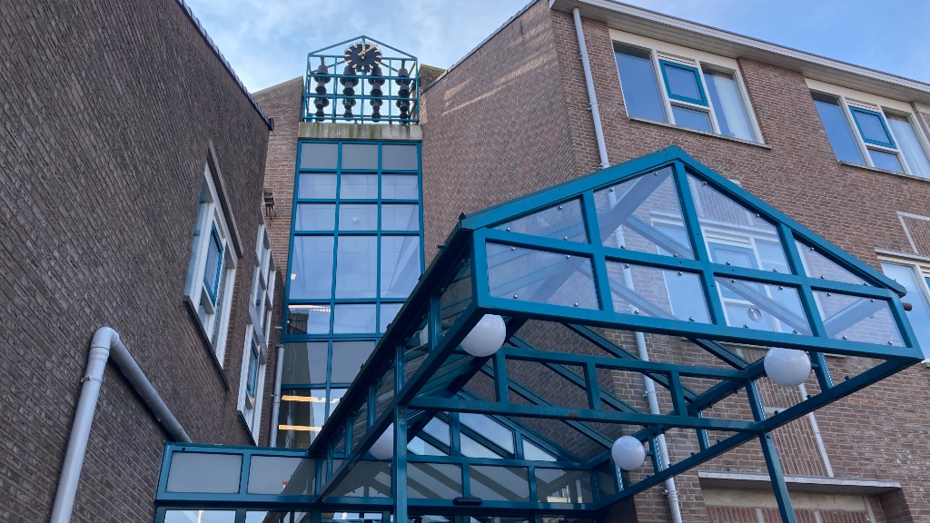 Carillon Roelofarendsveen krijgt frisse speellijst met populaire hits