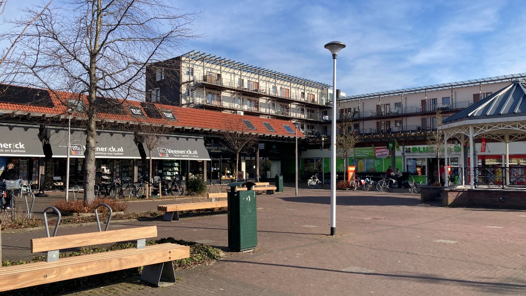 Ruud van der Meer wint verhalenwedstrijd Studio Kaag en Braassem met ode aan Roelofarendsveen