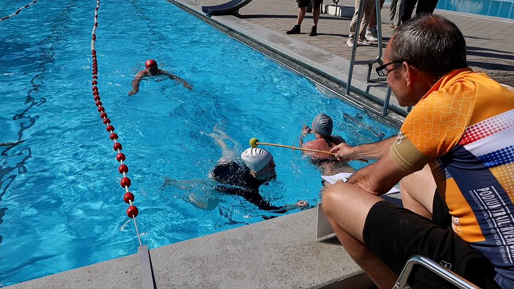 Triathlon voor ALS in Leimuiden een succes: ‘Extra mooi om te racen voor het goede doel’