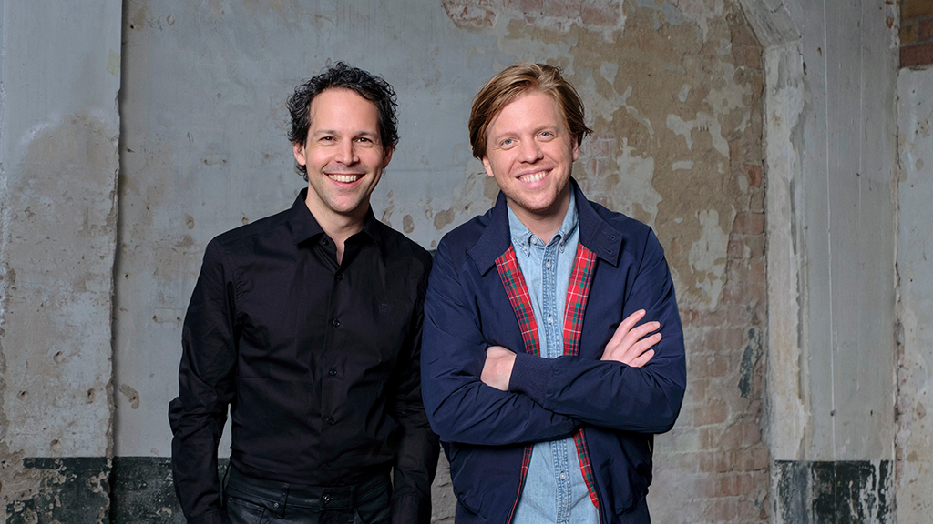 Victor Mids en Oscar Verpoort presenteren nieuw boek in Roelofarendsveen