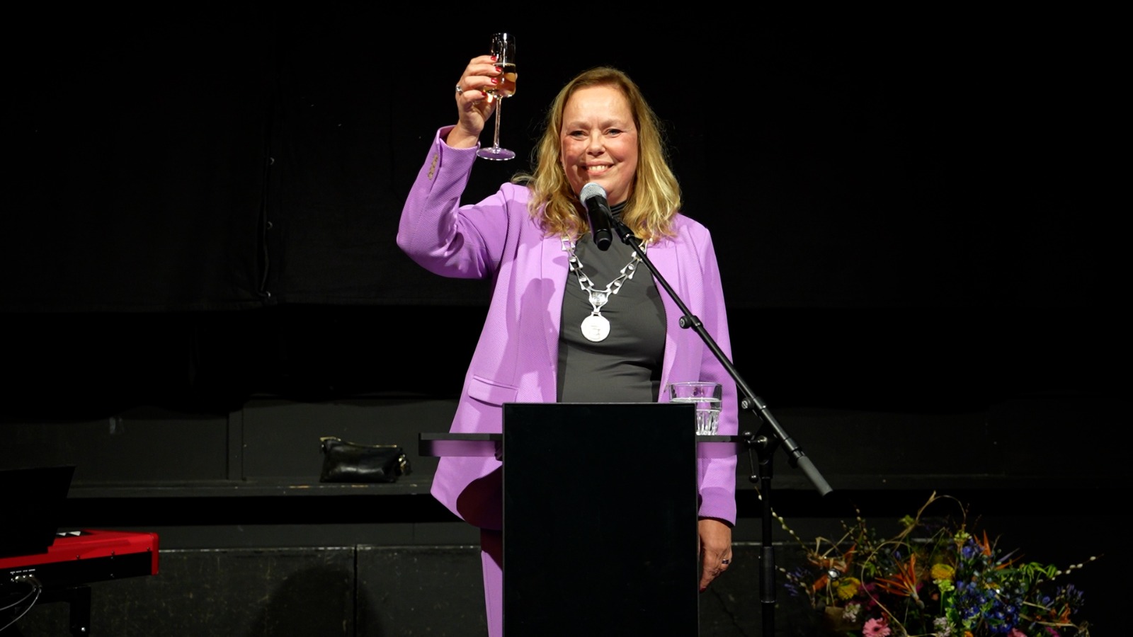Burgemeester Astrid Heijstee-Bolt voorspelt het Kaag en Braassem van 2050 tijdens nieuwjaarstoespraa