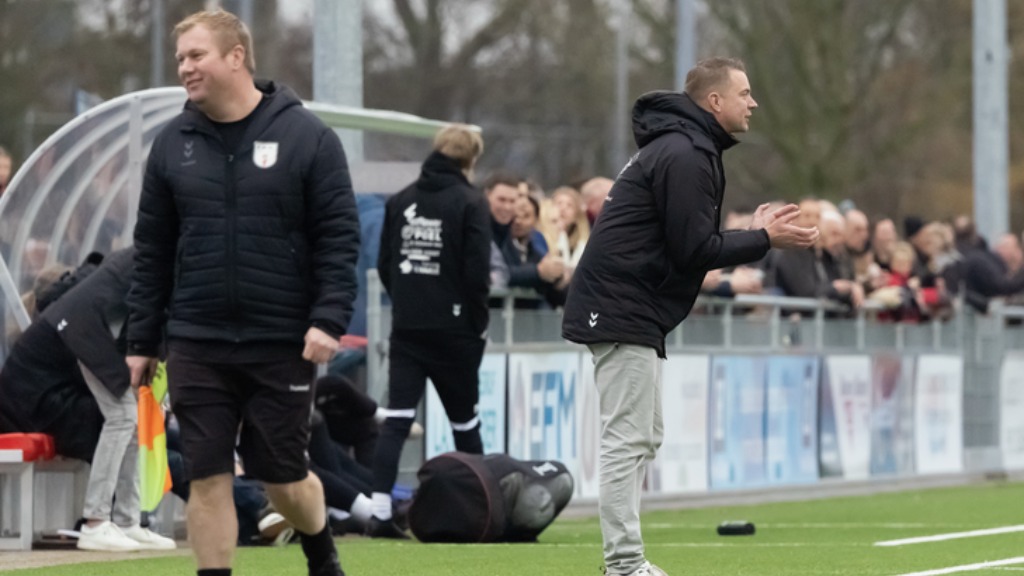 EMM’21 verliest laatste wedstrijd van reguliere seizoen