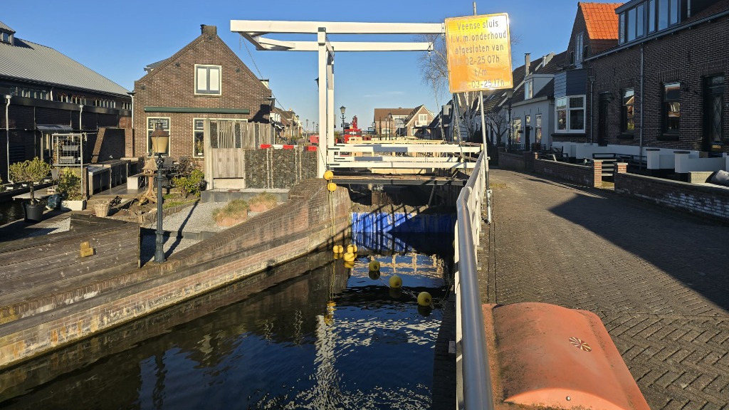 Veense Sluis niet eerder open met mooie weer vanwege werkzaamheden