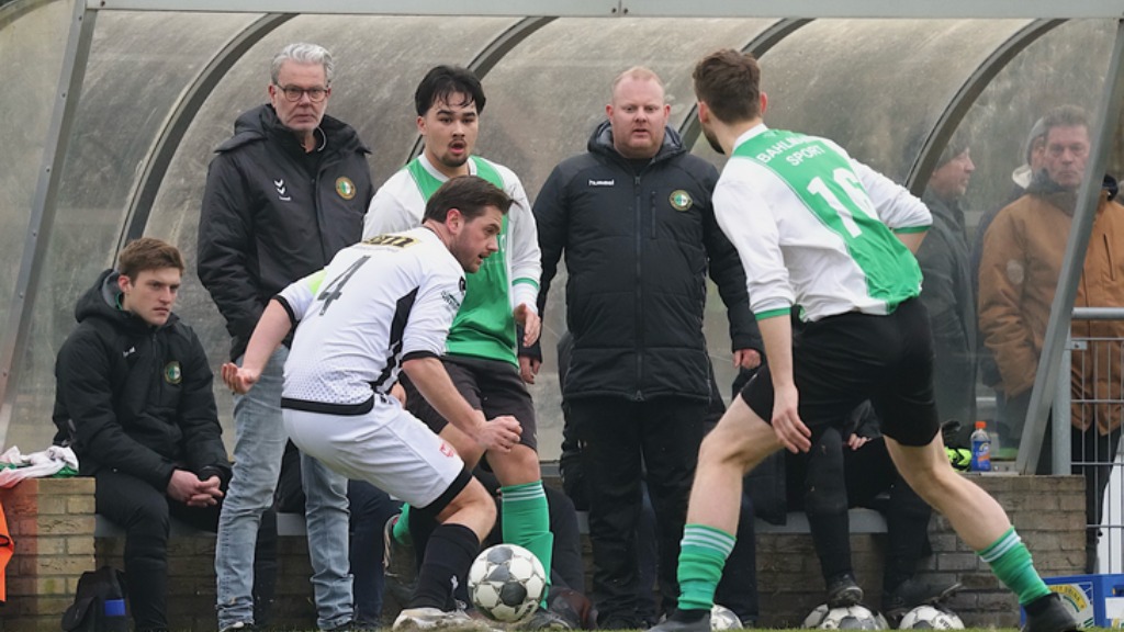 De warming-up: Woubrugge gaat voor promotie naar 4e Klasse tegen ‘goed voetballend’ Roodenburg